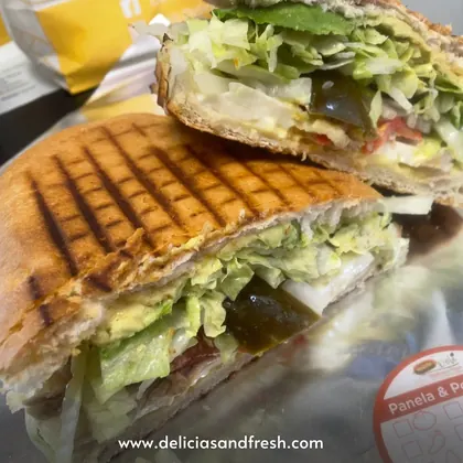 Deli Delicias & Fresh, business photo 4