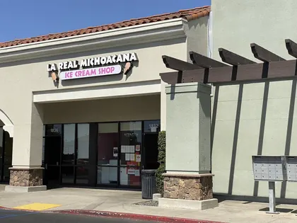 La Real Michoacana Ice Cream Shop, business photo 3