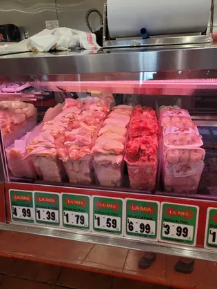 Mercado Y Carniceria La Mia, business photo 4