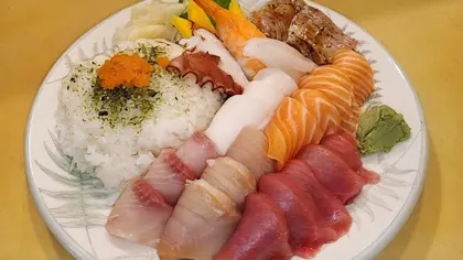 Xin Xin Sushi & Ramen, business photo 4
